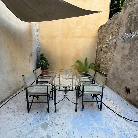 Casa Argirenia *